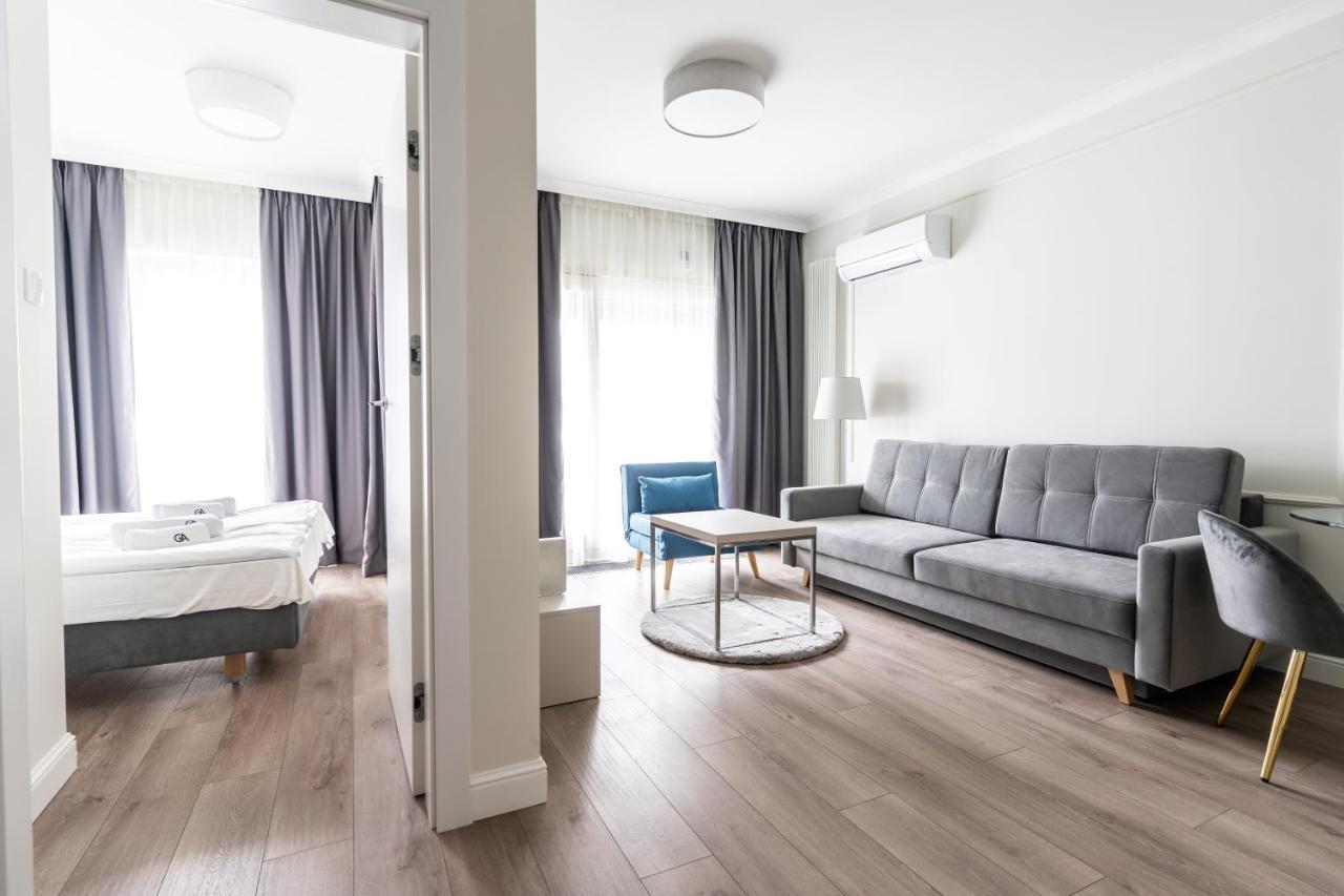 Apartament Mennica Residence - Chic Apartments Varsó Kültér fotó